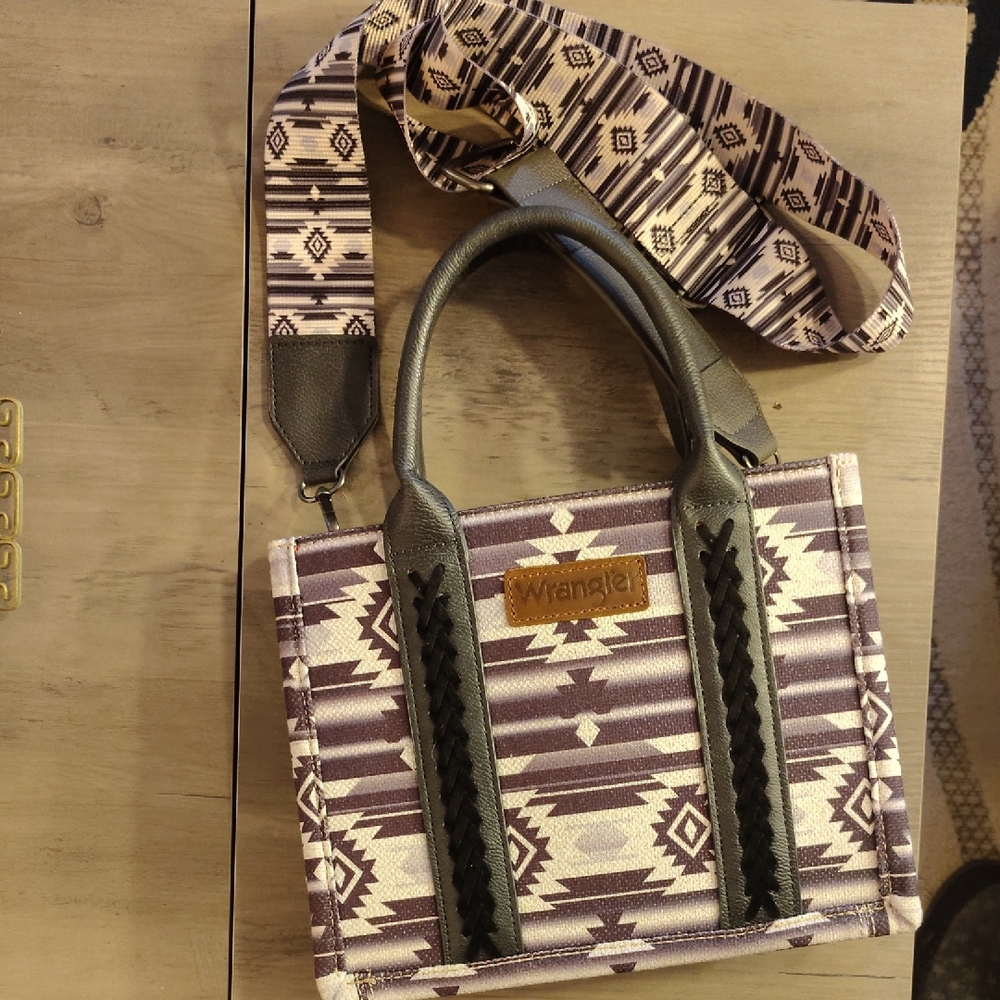 Wrangler Geometric Gray Black and Cream Shoulder Bag